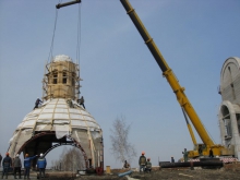 Установка купола на храм св. Даниила Ачинского 4