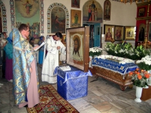 В стоящуюся часовню подарена икона