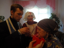 Богослужение в доме престарелых