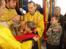 Причастие детей из детского дома