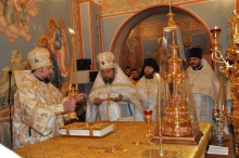 Божественная литургия в храме Рождества Христова 7