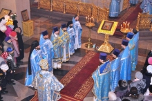 Богослужение в храме Рождества Христова 2