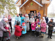 В Тюхтете выпустили на волю голубей 2