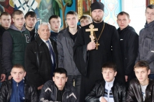 Настоятель Покровского храма благословил новобранцев