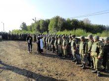 Священник совершил молебен в воинской части 5