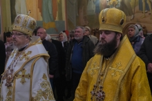 Глава Красноярской митрополии возглавил Литургию в день памяти святителя Иннокентия Московского 3