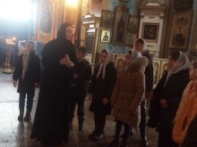 Православные гимназисты поклонились святыне 3
