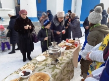Прихожан Казанского собора угостили блинами 6