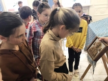 Священник рассказал православным гимназистам о Святителе Николае Мирликийском 1