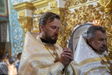 Митрополит Красноярский и Ачинский Пантелеимон совершил Божественную литургию в Казанском соборе города Ачинска 8