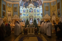 Митрополит Красноярский и Ачинский Пантелеимон совершил Божественную литургию в Казанском соборе города Ачинска 1