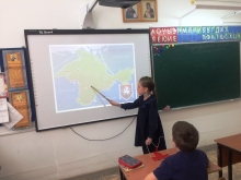 День воссоединение Крыма с Россией отметили в православной гимназии