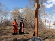 Священнослужители поделились Пасхальной радостью с невинно убиенными в годы большого террора