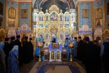Митрополит Пантелеимон совершил Литургию в Казанском соборе Ачинска 4