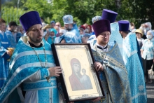 Митрополит Пантелеимон совершил Литургию в Казанском соборе Ачинска 11