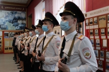 Ачинский священник напутствовал молодых полицейских 3