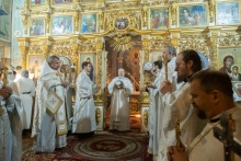 Митрополит Пантелеимон совершил Божественную литургию в Казанском соборе Ачинска 5