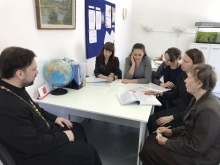 Библейские мотивы в начальной школе. Семинар-практикум прошел в православной гимназии