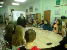 Большеулуйский священник встретился со школьниками 1