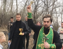 Прихожане ачинских храмов помолились у Поклонных крестов 3