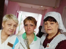 Православные сестры милосердия поздравили с праздником медперсонал и пациентов ЦРБ 1