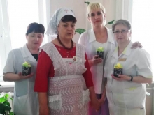 Православные сестры милосердия поздравили пациентов ЦРБ с Пасхой 2