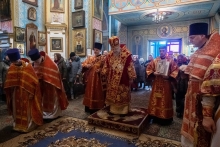 Правящий архиерей совершил Божественную литургию в Казанском соборе города Ачинска
