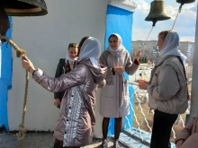 Воспитанницы Мариинской гимназии и школьники посетили Казанский собор на Светлой Седмице 5