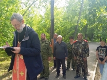 В Троицком парке прошел молебен царственным страстотерпцам 2