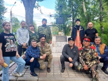 В Троицком парке прошел молебен царственным страстотерпцам