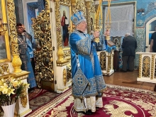 Митрополит Пантелеимон совершил Литургию Престольного праздника в Казанском соборе Ачинска 2