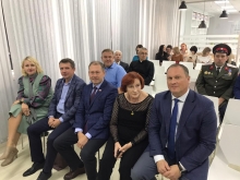 Ачинский священник поздравил с юбилеем коллектив городской библиотеки 3
