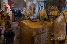 Владыка Пантелеимон освятил храм в селе Новоникольск Большеулуйского района 9