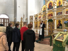 Священник рассказал студентам о Данииловском храме