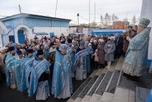 Правящий архиерей в день престольного праздника совершил Божественную литургию в Казанском кафедральном соборе Ачинска 16