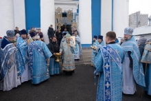 Правящий архиерей в день престольного праздника совершил Божественную литургию в Казанском кафедральном соборе Ачинска 12