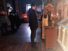 Священник напутствовал добровольцев в Казанском соборе 2