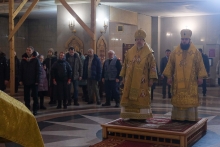 В день рождения митрополита Пантелеимона совершена Божественная литургия в храме Рождества Христова Красноярска