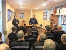 Ачинские священнослужители посетили следственный изолятор 2