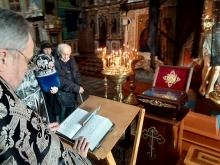 Верующие Ачинска проводили ковчег с частицей Ризы Божией Матери 2