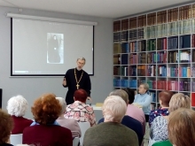 Ачинский священник принял участие в презентации книги Людмилы Хромовой 2