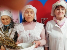 Сестры милосердия поздравили с праздником пациентов ЦРБ
