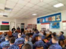 Священник поздравил с Пасхой коллектив вневедомственной охраны 4