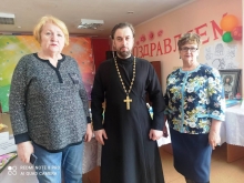 Иерей Артемий встретил паломников из Критовской СОШ и пообщался с пожилыми людьми 4