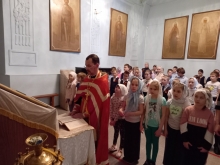 С молебна святому Георгию Победоносцу начался субботник в православной гимназии 2