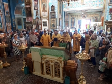 В День памяти Красноярских святых Ачинский благочинный освятил иконы новомучеников 3