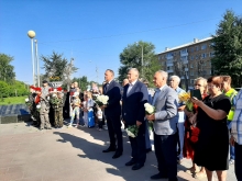 Ачинский священник принял участие в митинге памяти о погибших детях Донбасса