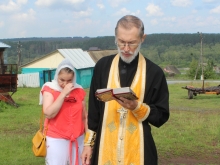 Перед началом строительства нового храма в селе Ястребово отслужили молебен 3