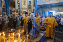 Митрополит Пантелеимон совершил Божественную литургию в Казанском кафедральном соборе Ачинска 3