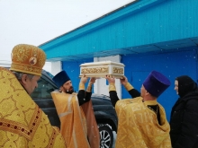 Ачинское духовенство и верующие проводили ковчег с частицами мощей святых Апостолов 4